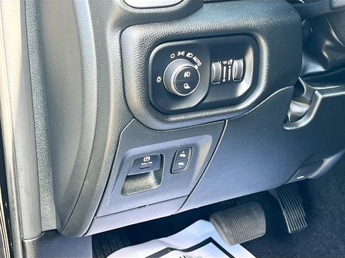 Certified 2025 RAM 1500 Big Horn AWD/4WD image 10