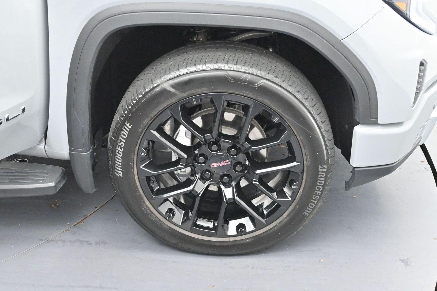 Used 2025 GMC Sierra 1500 Denali w/ Technology Package AWD/4WD image 35