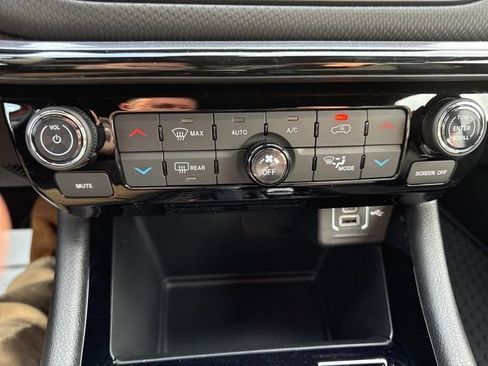 New 2026 Jeep Compass Latitude AWD/4WD image 41