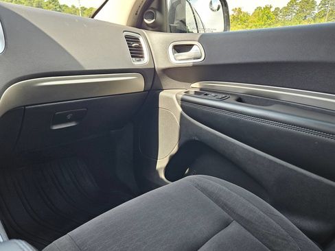 Used 2019 Dodge Durango SXT w/ 3rd Row Seating Group RWD image 11