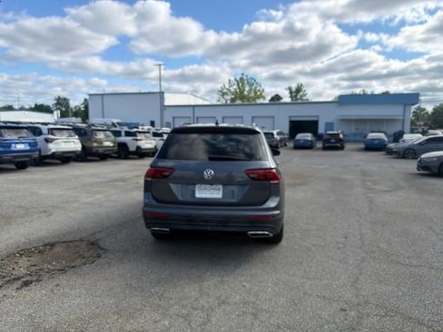 Used 2021 Volkswagen Tiguan S FWD image 4
