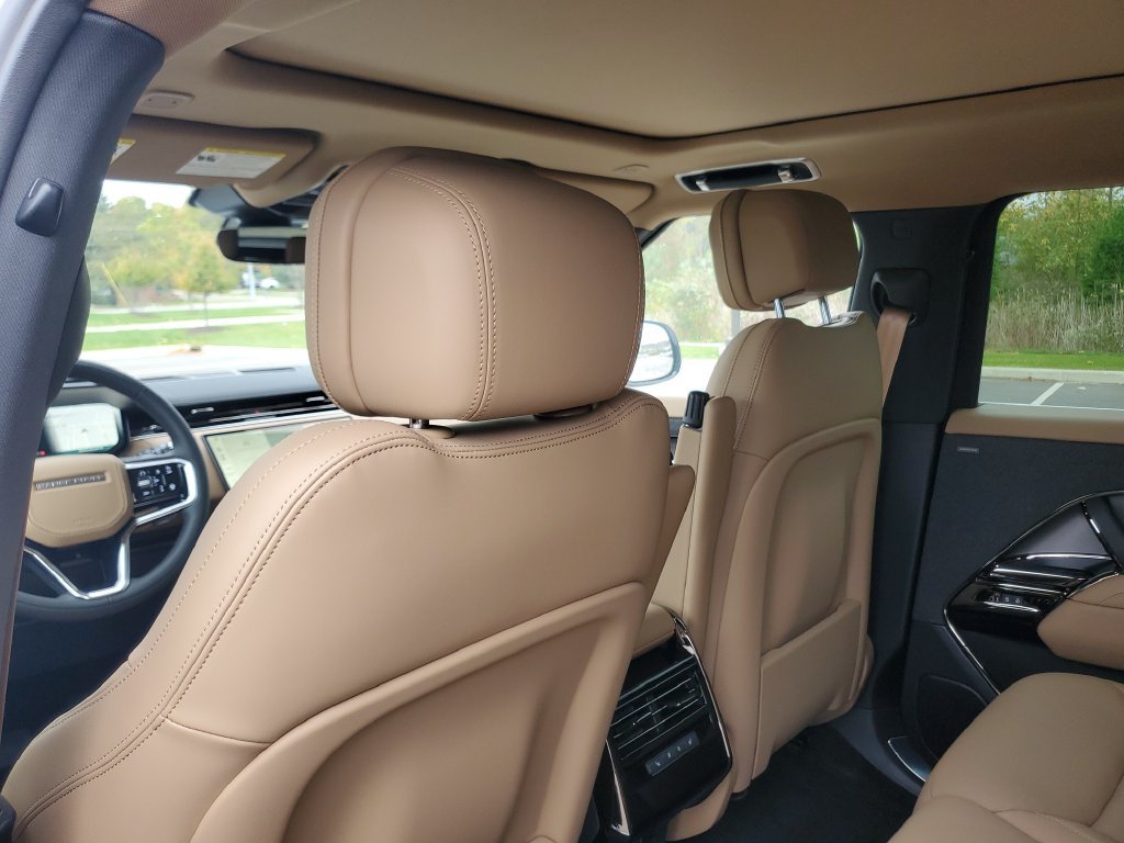 New 2027 Land Rover Range Rover Sport SE AWD/4WD image 25