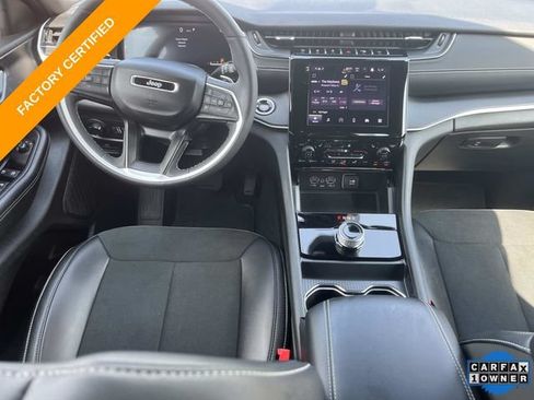 Certified 2025 Jeep Grand Cherokee Altitude AWD/4WD image 15