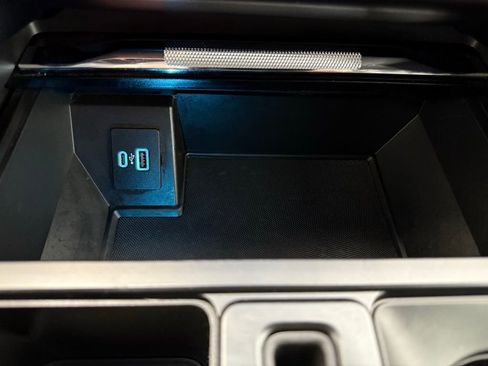 Used 2021 Ford F150 Lariat w/ Equipment Group 502A High image 40