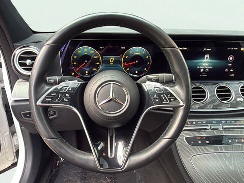 Used 2022 Mercedes-Benz E 350 Sedan image 14