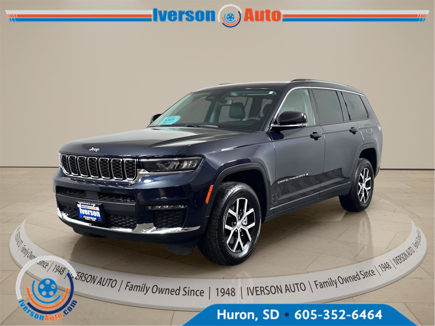 Used 2023 Jeep Grand Cherokee L Limited AWD/4WD image 6