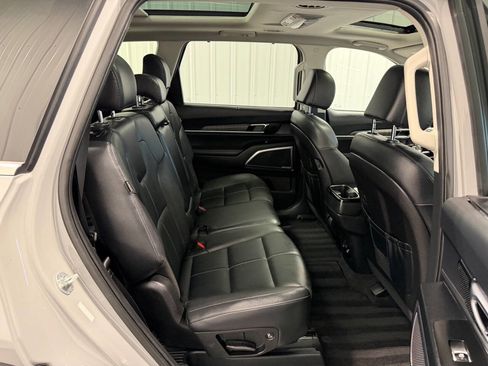Used 2023 Kia Telluride SX X-Line AWD/4WD image 13