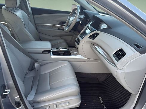 Certified 2018 Acura RLX w/Technology Pkg image 11