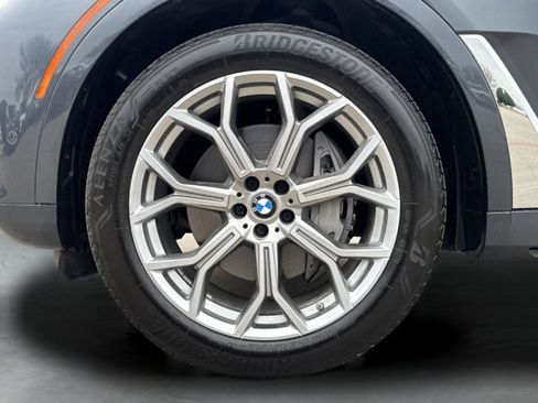 Used 2020 BMW X7 xDrive50i w/ Cold Weather Package image 26