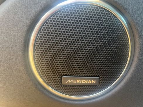 Used 2025 Land Rover Discovery Sport Dynamic SE image 16