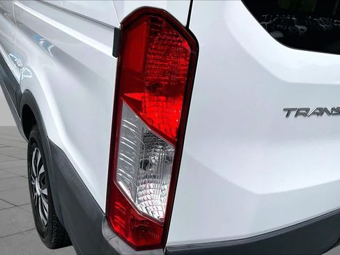 Used 2017 Ford Transit 150 XLT RWD image 35