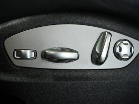 Certified 2021 Porsche Macan image 34