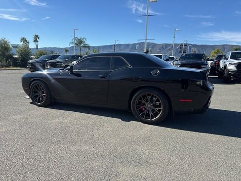 Used 2016 Dodge Challenger SRT Hellcat image 5