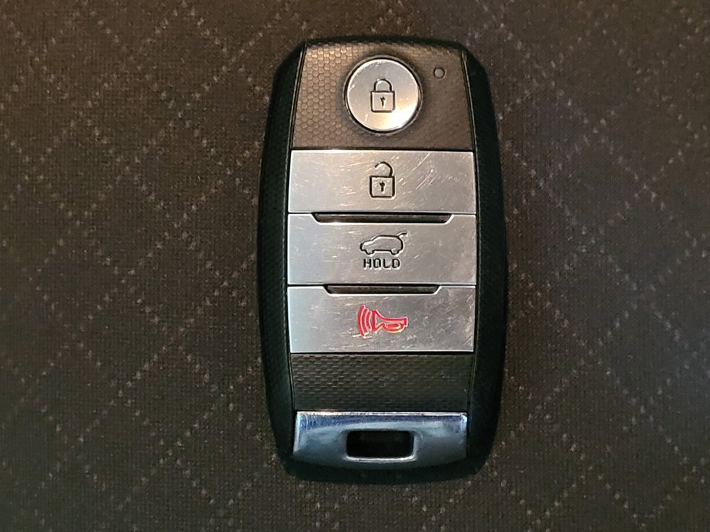 Used 2020 Kia Sorento S FWD image 32