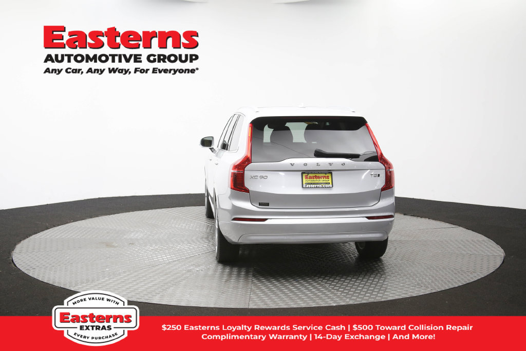 Used 2022 Volvo XC90 T5 Momentum AWD/4WD image 38