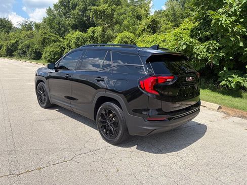 Used 2020 GMC Terrain SLE w/ Driver Convenience Package FWD image 3