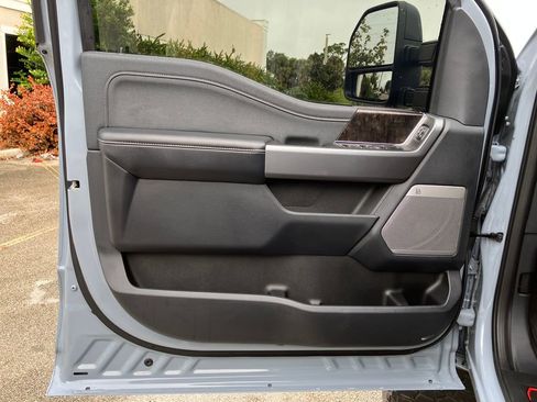 Used 2025 Ford F250 Lariat w/ Lariat Ultimate Package image 16