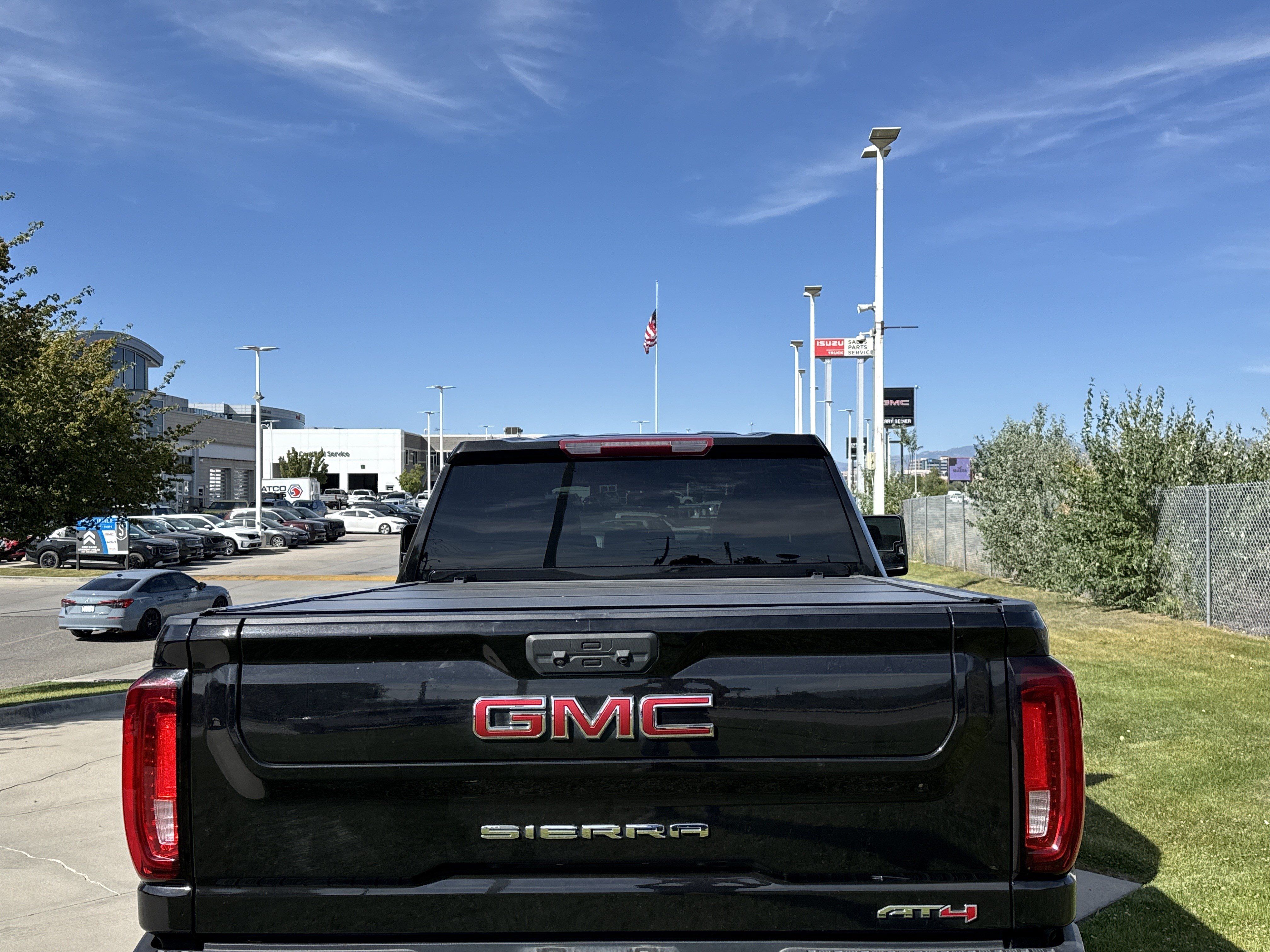Used 2022 GMC Sierra 3500 AT4 AWD/4WD image 4