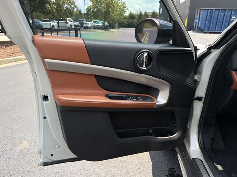 Used 2023 MINI Cooper Countryman S w/ Signature Upholstery Package FWD image 16