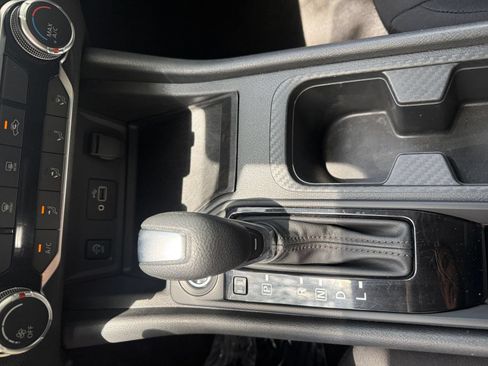 Used 2025 Nissan Sentra S FWD image 38