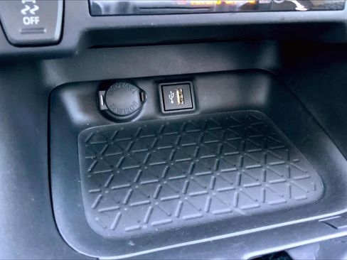 Used 2024 Toyota RAV4 XLE Premium image 33