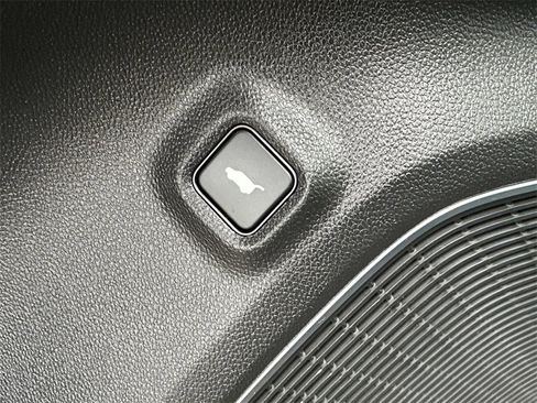 Used 2023 Acura MDX SH-AWD image 29