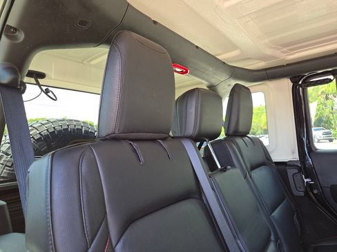 Used 2021 Jeep Wrangler Unlimited Rubicon AWD/4WD image 19