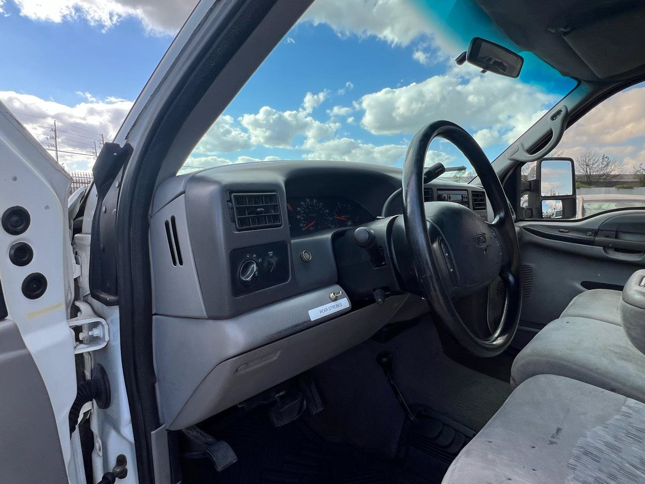 Used 2000 Ford F350 4x4 Regular Cab DRW Super Duty image 36