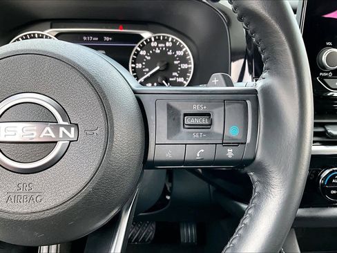 Used 2025 Nissan Pathfinder SV image 25