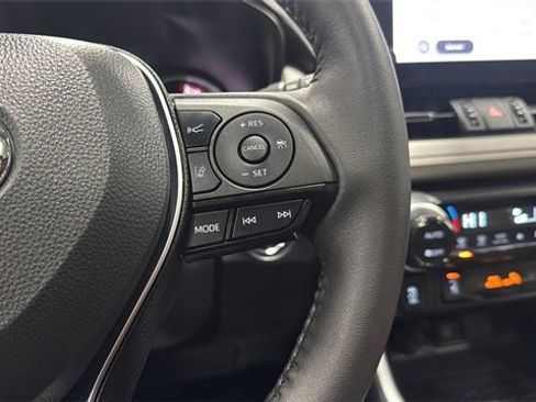 Used 2023 Toyota RAV4 XLE Premium image 19