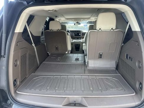 Used 2022 GMC Yukon Denali RWD image 13