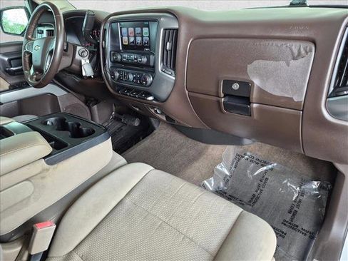Used 2018 Chevrolet Silverado 1500 LT w/ Texas Edition AWD/4WD image 21