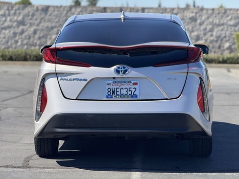 Used 2021 Toyota Prius Prime XLE image 5