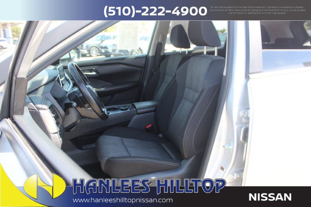 Used 2025 Nissan Rogue SV AWD/4WD image 13