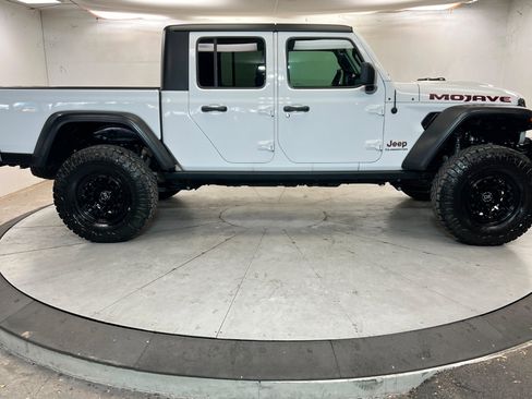 Used 2021 Jeep Gladiator Mojave AWD/4WD image 6