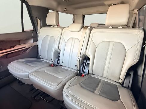 Used 2021 Ford Expedition Max Limited RWD image 9