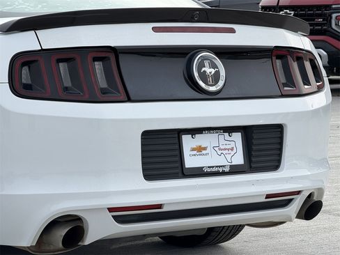 Used 2014 Ford Mustang Coupe image 6