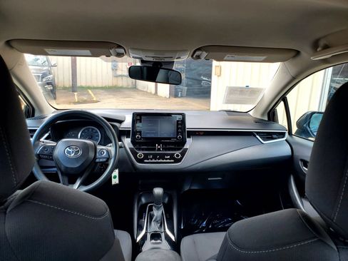 Used 2021 Toyota Corolla LE FWD image 28