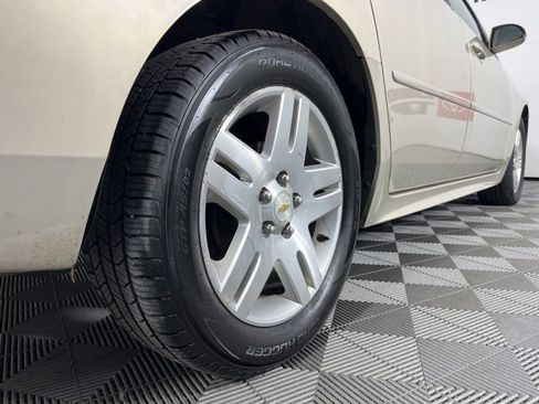 Used 2011 Chevrolet Impala LT w/ Luxury Edition Package image 18