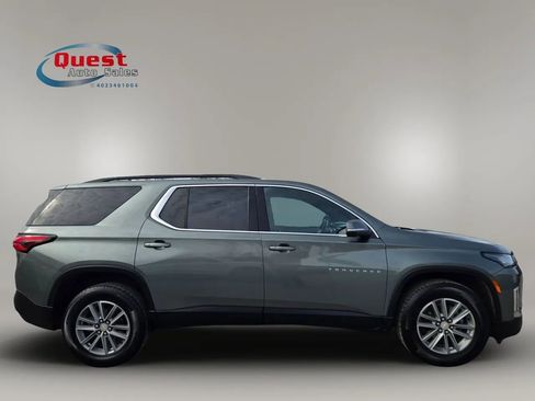 Used 2022 Chevrolet Traverse LT AWD/4WD image 2
