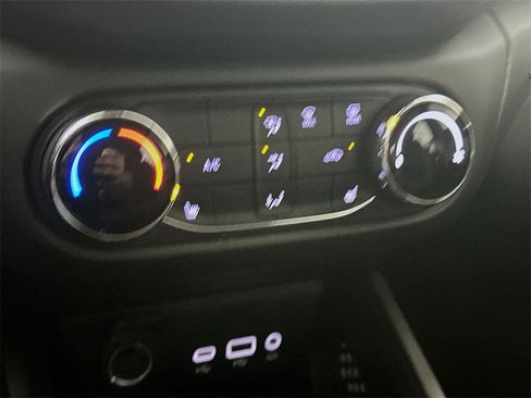 Used 2022 Chevrolet TrailBlazer LT image 18