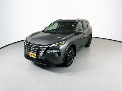 Certified 2024 Nissan Rogue SV w/ SV Premium Package FWD image 5