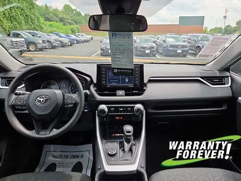 Used 2021 Toyota RAV4 XLE w/ Convenience Package AWD/4WD image 10