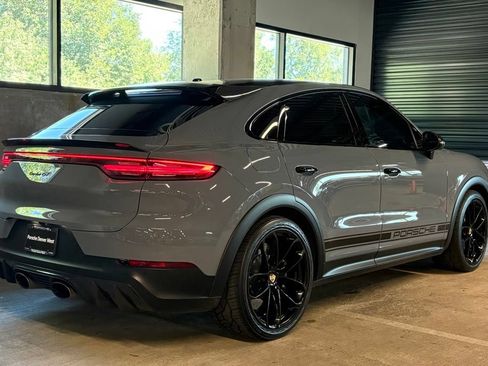 Used 2023 Porsche Cayenne Turbo GT AWD/4WD image 8