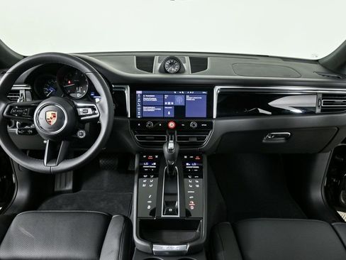New 2026 Porsche Macan AWD/4WD image 18