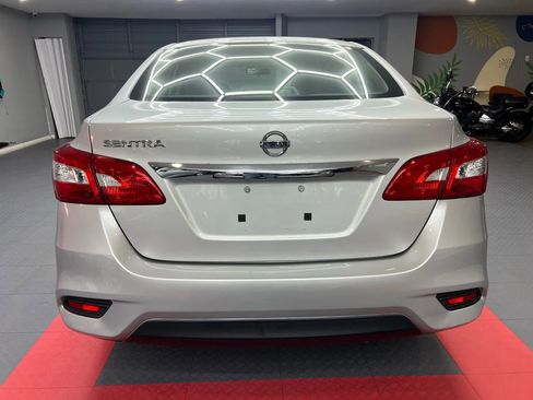 Used 2017 Nissan Sentra S image 6