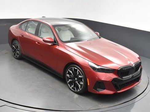 Certified 2025 BMW 530i w/ M Sport Package RWD image 35