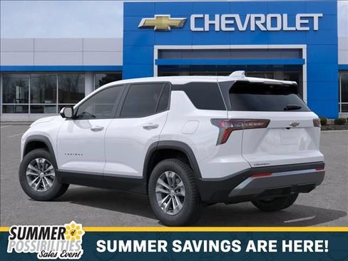 New 2026 Chevrolet Equinox LT w/ Convenience Package II FWD image 3
