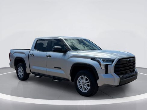 Used 2026 Toyota Tundra SR5 w/ SR5 Convenience Package AWD/4WD image 8