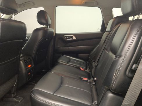 Used 2020 Nissan Pathfinder SL AWD/4WD image 18